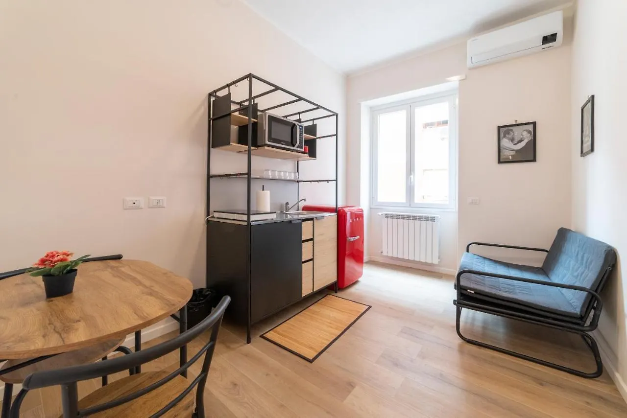 Roma Amor - Holiday Apartments Дом отдыха Рим
